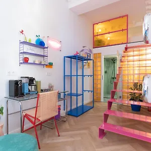 Retropop Design , Designerzimmer Fuer Je 2 Personen, Lage, Wifi , Hamburg Deutschland